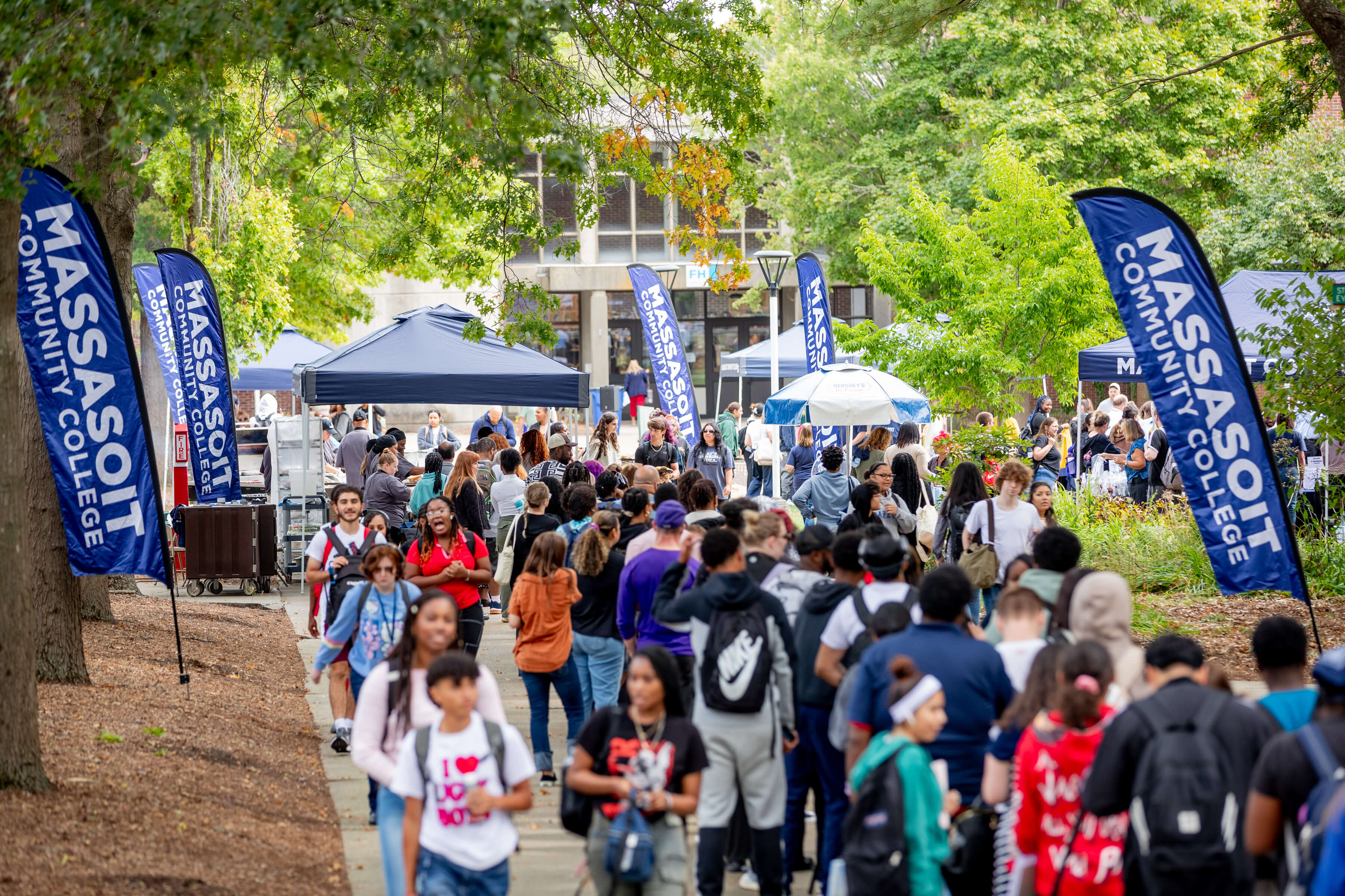 Campus BBQ crowd.