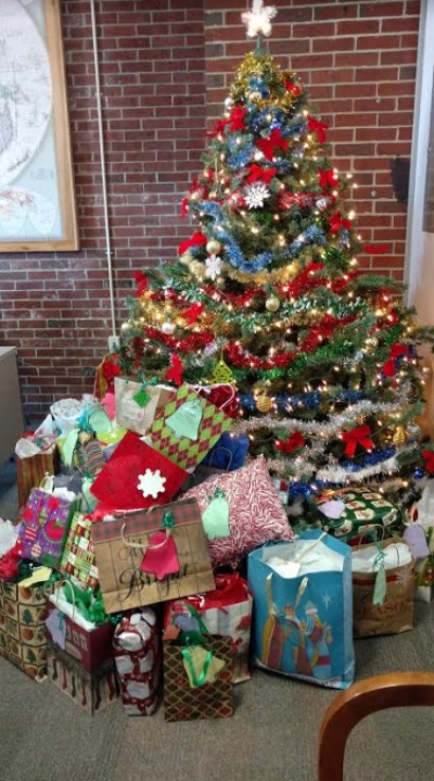 veterans giving tree